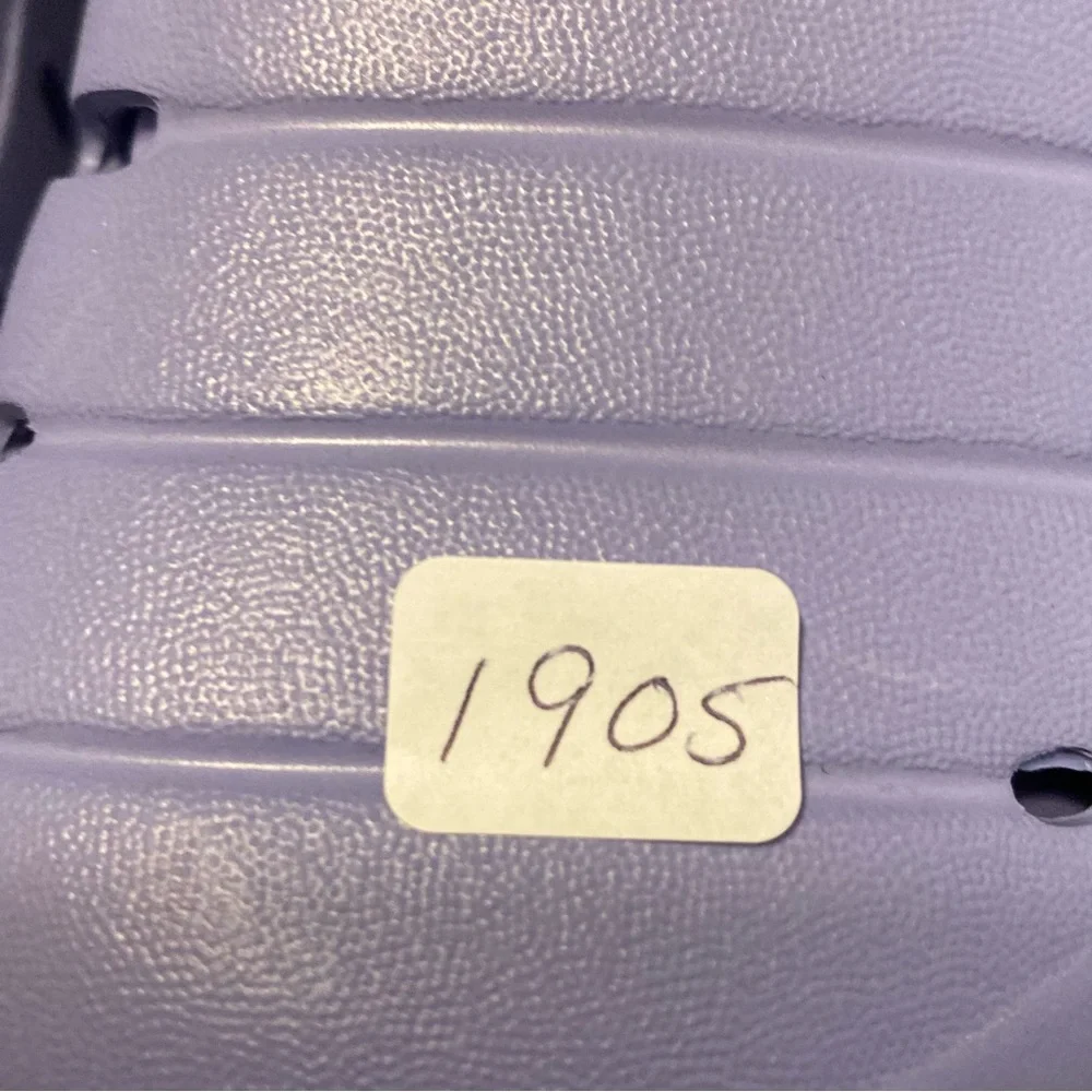 Rugged Shark Girls Size‎ 13 Purple Lined Clogs Durable Versatile Comfortable New